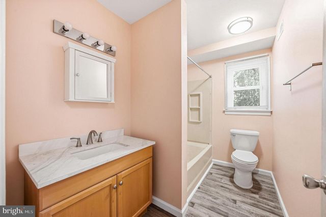 114 EAVES MILL RD, Medford, NJ 08055