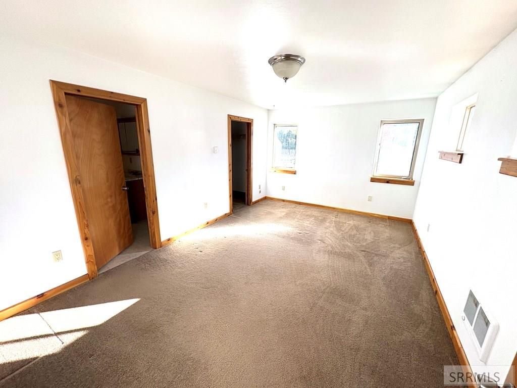 Image 13 of property listing at 921 E Valley Avenue, Challis, ID 83226