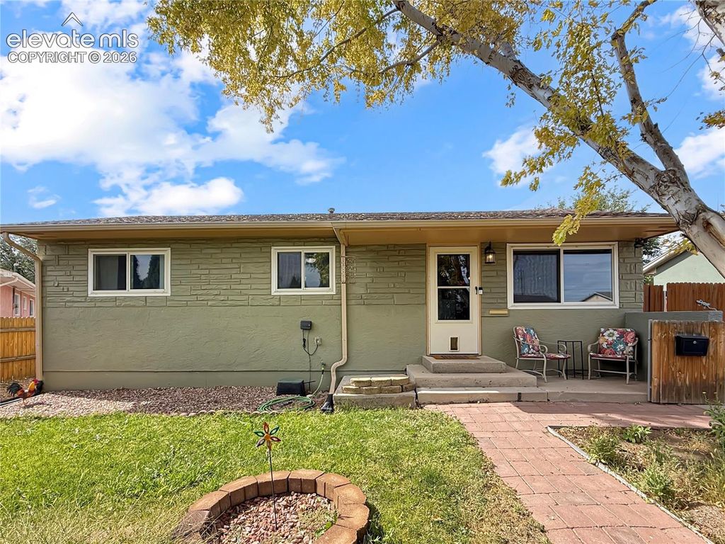 3206 Canterbury Lane, Pueblo, CO 81005 — exterior