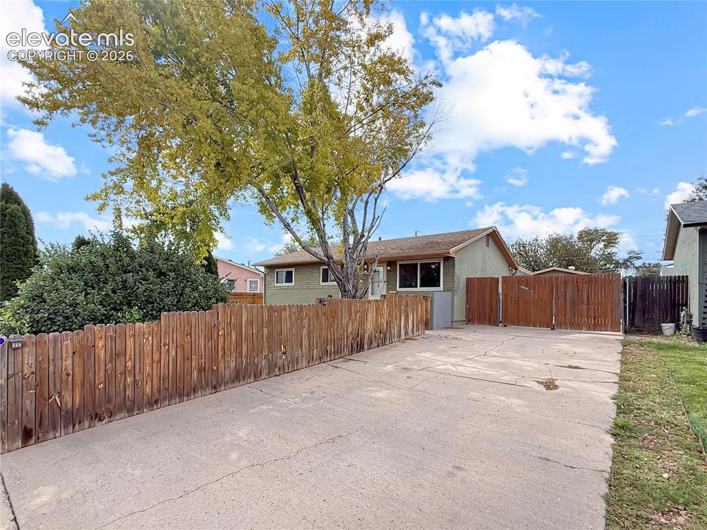 3206 Canterbury Lane, Pueblo, CO 81005 — photo 3