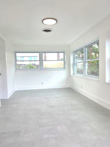813 S 6th Street, Fort Pierce, FL 34950