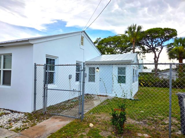 813 S 6th Street, Fort Pierce, FL 34950