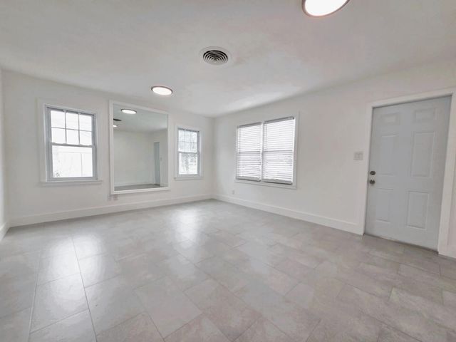 813 S 6th Street, Fort Pierce, FL 34950