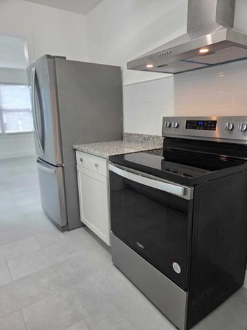 813 S 6th Street, Fort Pierce, FL 34950