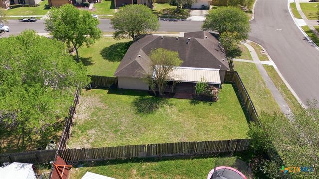 102 Palomino Lane, Victoria, TX 77904