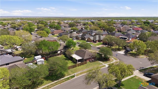 102 Palomino Lane, Victoria, TX 77904