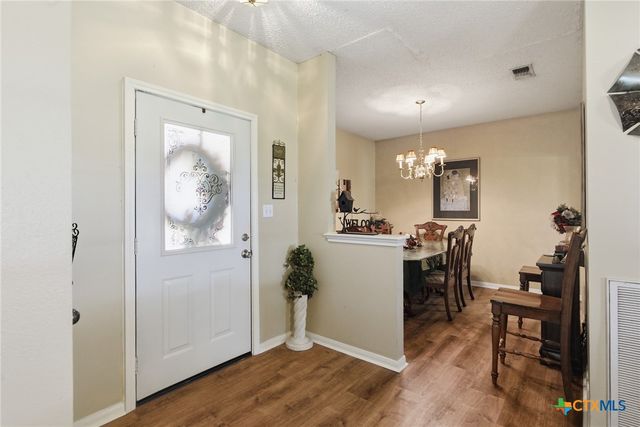 102 Palomino Lane, Victoria, TX 77904