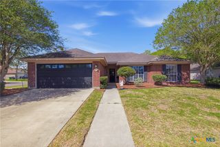 102 Palomino Lane, Victoria, TX 77904