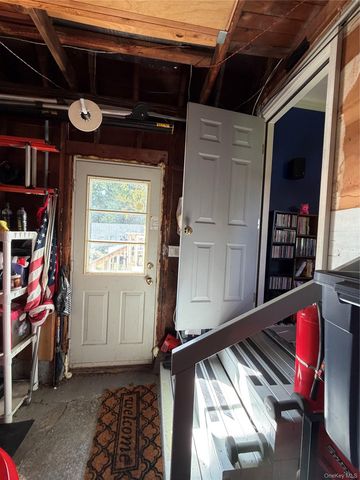 14 King Arthurs Court King Arthurs Court E 14, Saint James, NY 11780