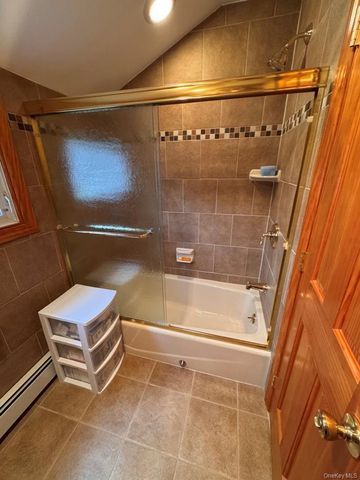 14 King Arthurs Court King Arthurs Court E 14, Saint James, NY 11780