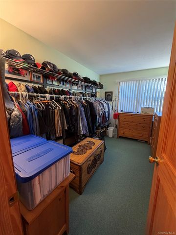 14 King Arthurs Court King Arthurs Court E 14, Saint James, NY 11780
