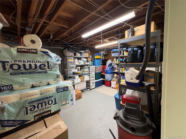 14 King Arthurs Court King Arthurs Court E 14, Saint James, NY 11780
