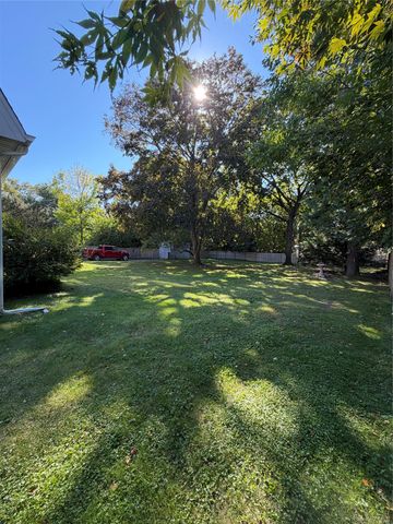 14 King Arthurs Court King Arthurs Court E 14, Saint James, NY 11780