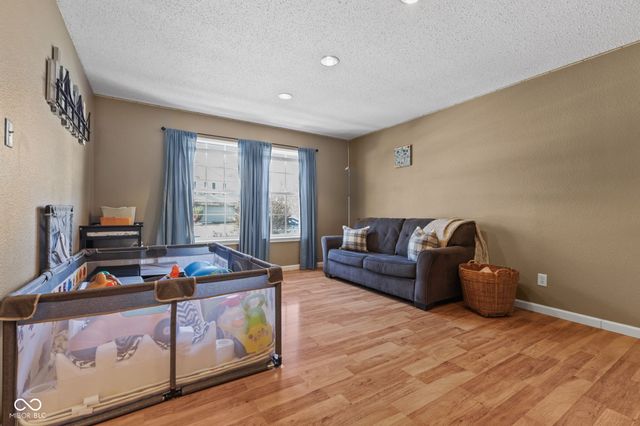 14886 Redcliff Drive, Noblesville, IN 46062