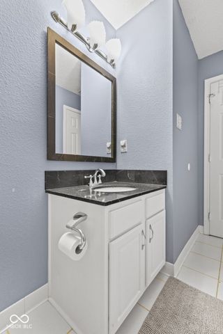 14886 Redcliff Drive, Noblesville, IN 46062