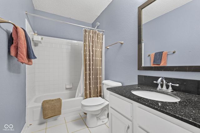 14886 Redcliff Drive, Noblesville, IN 46062