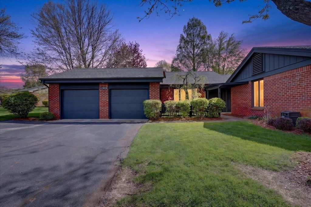 1308 Suncrest Drive 69, Grand Rapids, MI 49525