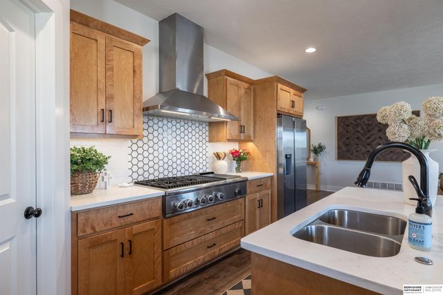 17136 Potter Street, Bennington, NE 68007