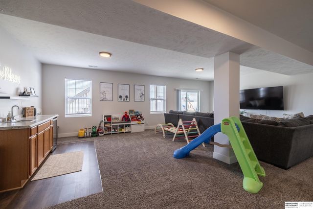 17136 Potter Street, Bennington, NE 68007