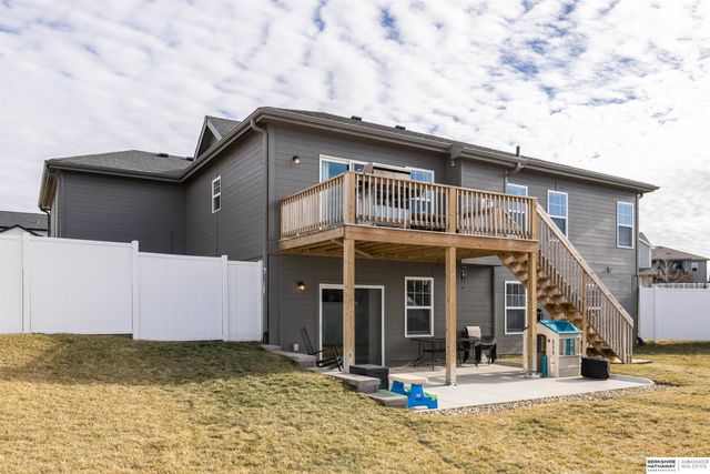 17136 Potter Street, Bennington, NE 68007