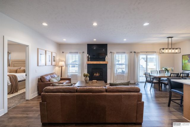 17136 Potter Street, Bennington, NE 68007