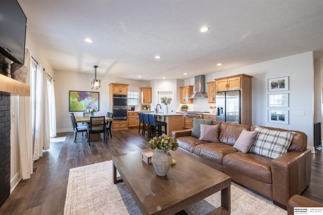 17136 Potter Street, Bennington, NE 68007