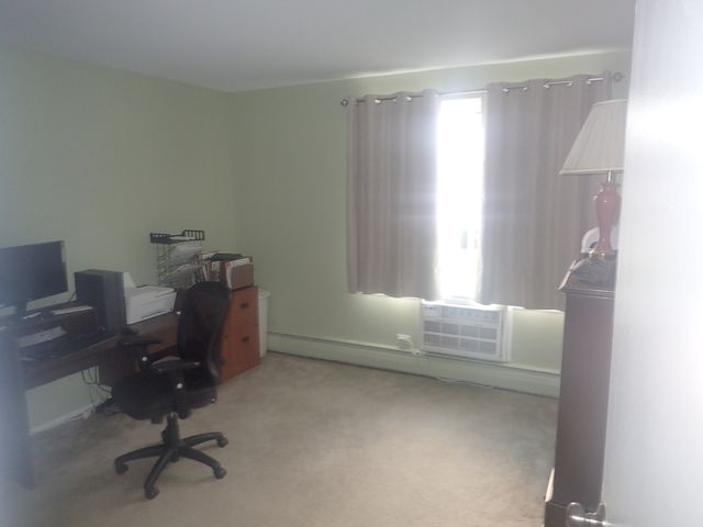 1127 S Old Wilke Road 101, Arlington Heights, IL 60005