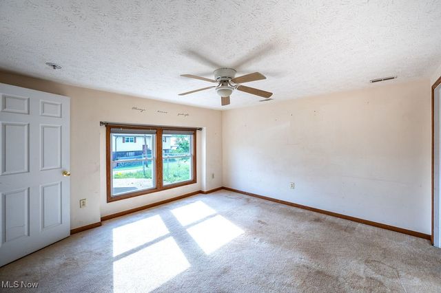 1008 Rayon Drive, Parkersburg, WV 26101