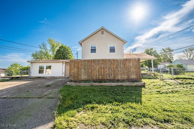 1008 Rayon Drive, Parkersburg, WV 26101