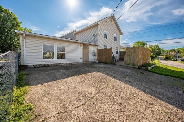 1008 Rayon Drive, Parkersburg, WV 26101