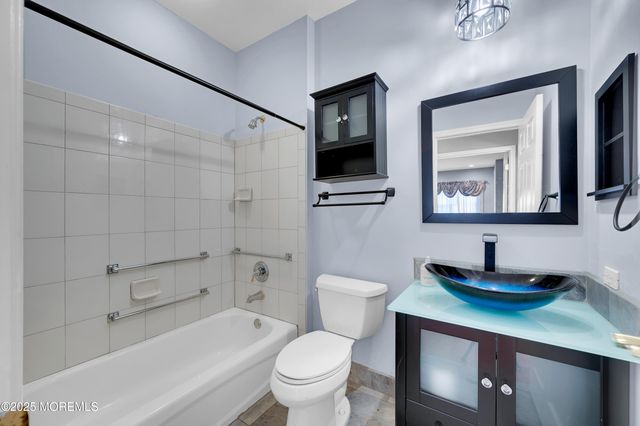 44 Verona Drive, Manchester, NJ 08759