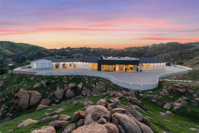 109 Buckskin Road, Bell Canyon, CA 91307