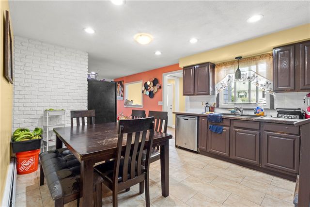 22 Whipple Avenue, North Providence, RI 02911