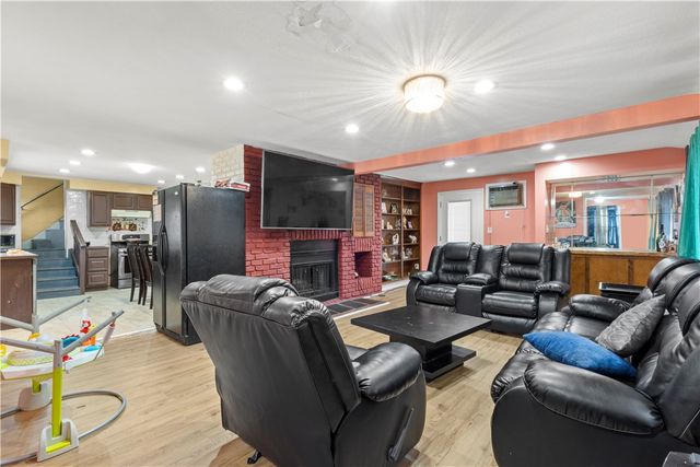 22 Whipple Avenue, North Providence, RI 02911