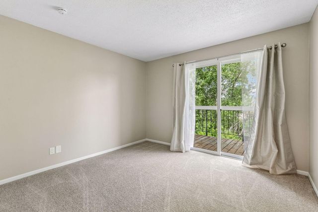 7600 157th Street W 205, Apple Valley, MN 55124