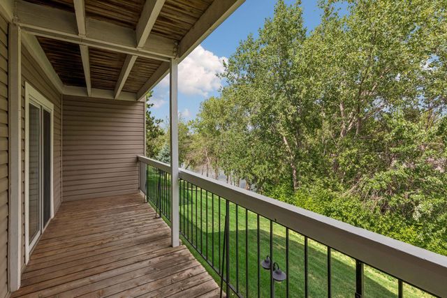 7600 157th Street W 205, Apple Valley, MN 55124
