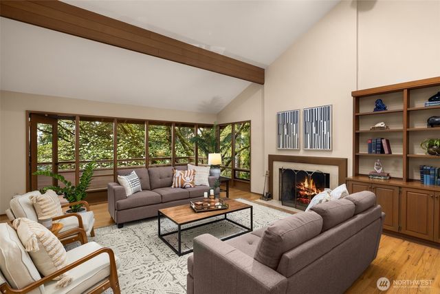 8440 W Mercer Way, Mercer Island, WA 98040
