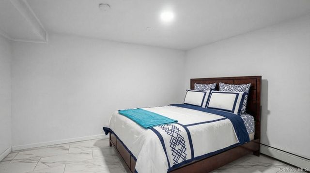 4 Roosevelt Street, Brentwood, NY 11717