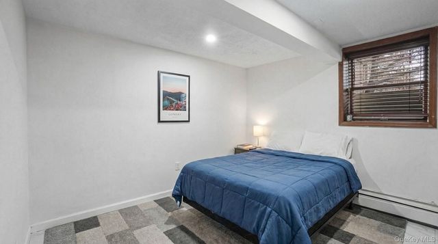 4 Roosevelt Street, Brentwood, NY 11717