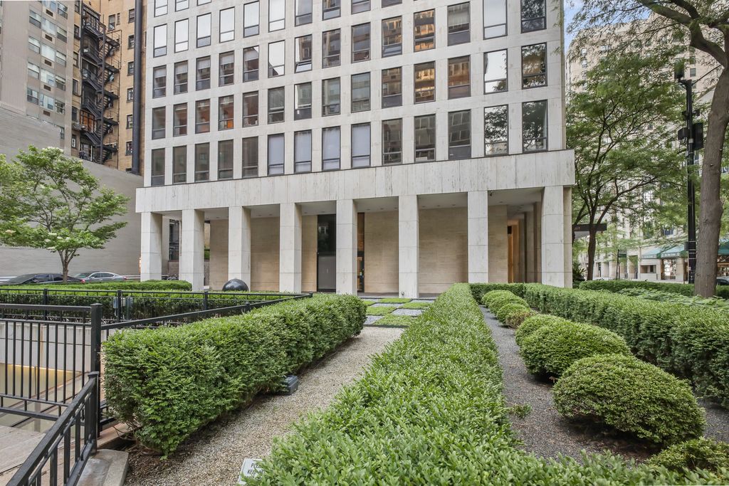 260 E Chestnut Street 2904, Chicago, IL 60611 — photo 4