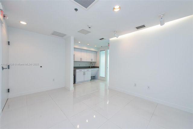 40 SW 13th Street 902, Miami, FL 33130