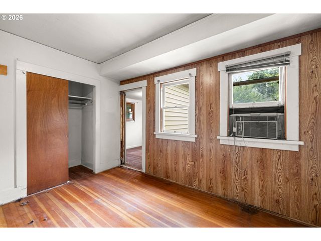 1724 Ne 49TH Ave, Portland, OR 97213