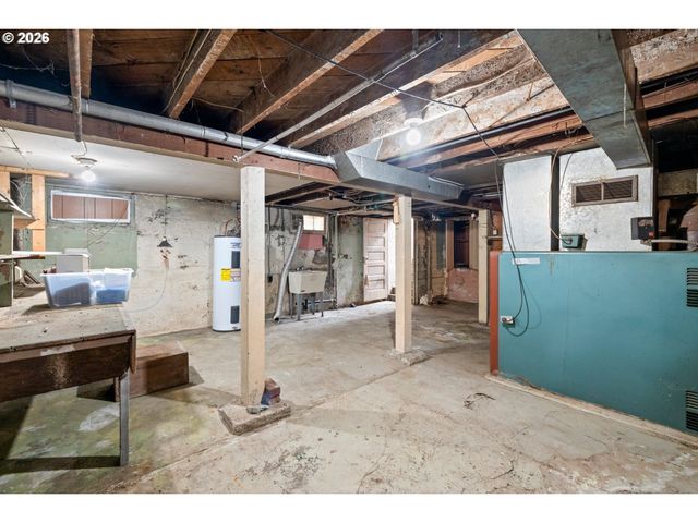 1724 Ne 49TH Ave, Portland, OR 97213