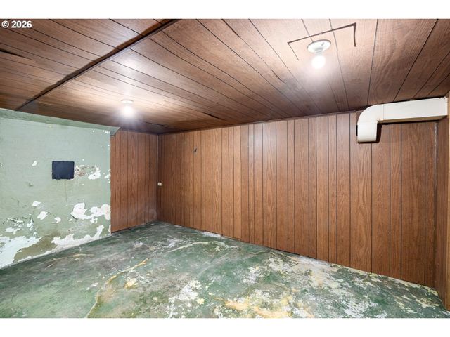 1724 Ne 49TH Ave, Portland, OR 97213