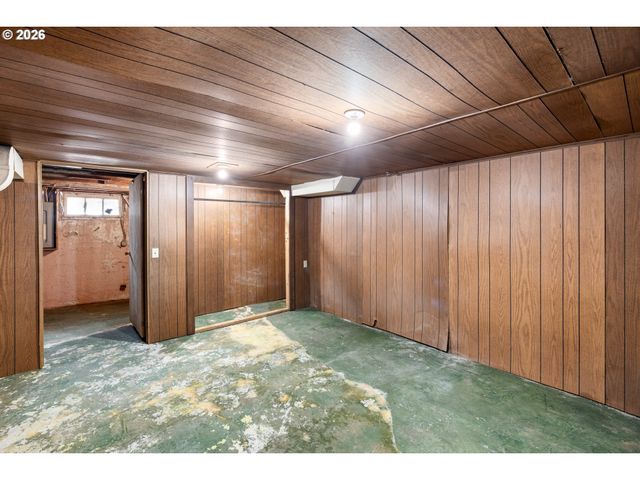 1724 Ne 49TH Ave, Portland, OR 97213