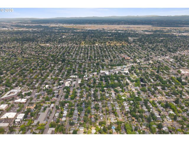 1724 Ne 49TH Ave, Portland, OR 97213