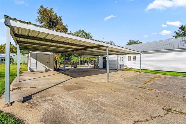 204 Gordon St Street, Dequincy, LA 70633