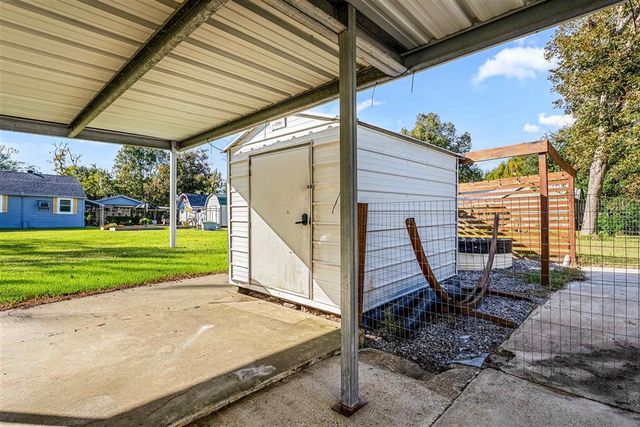 204 Gordon St Street, Dequincy, LA 70633