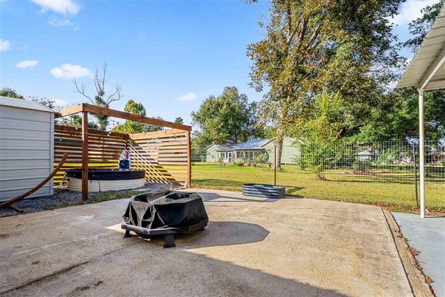 204 Gordon St Street, Dequincy, LA 70633