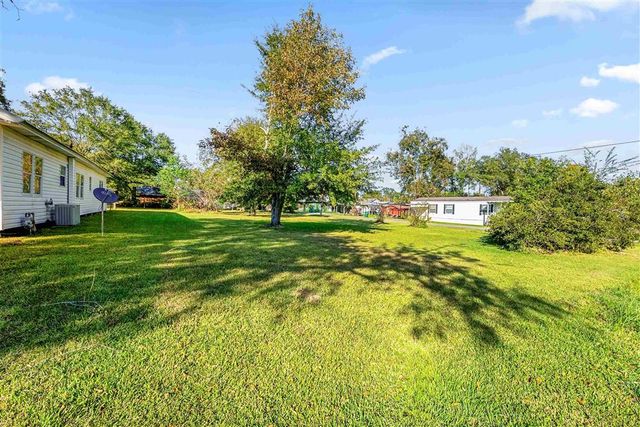 204 Gordon St Street, Dequincy, LA 70633